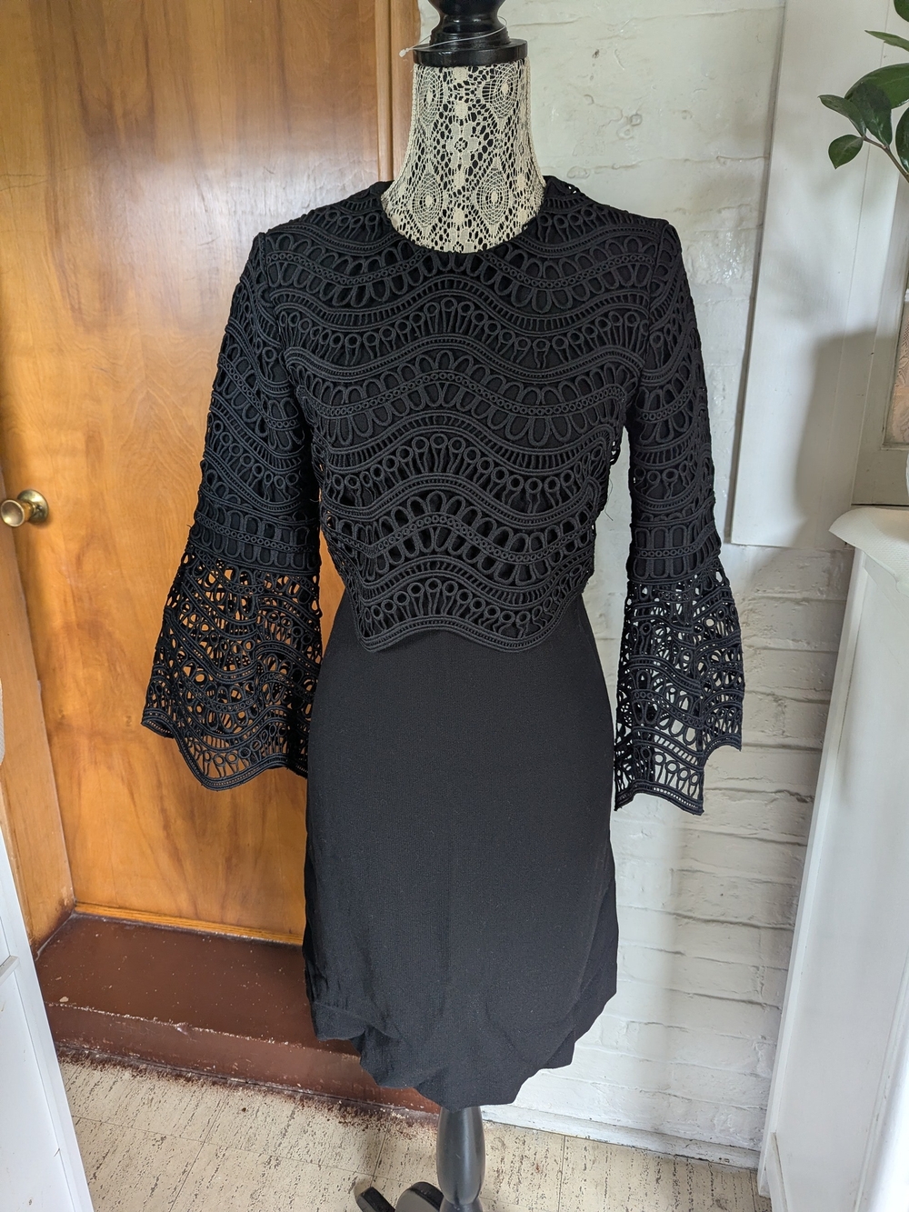 Lela Rose Guipure Wave Lace